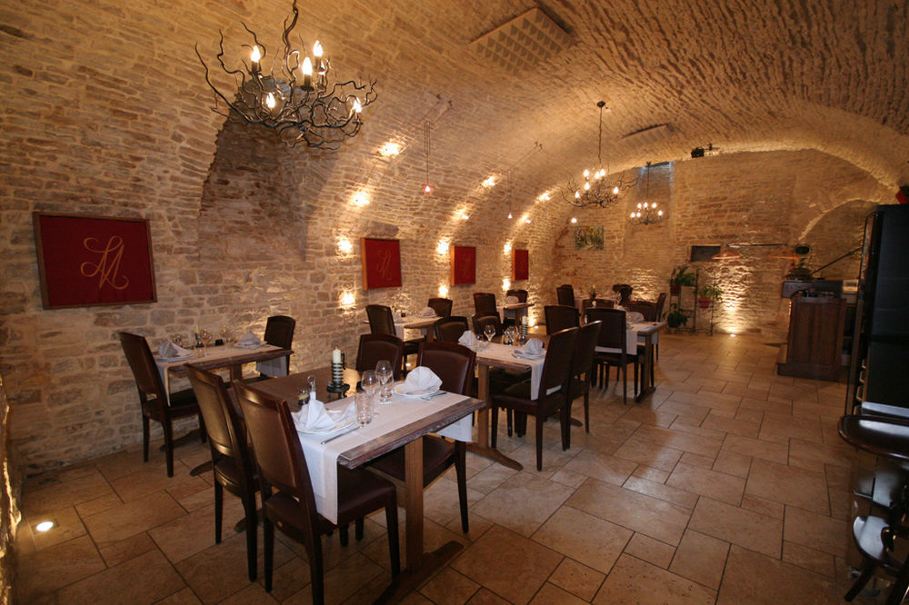 Le Marius Otel Les Riceys Dış mekan fotoğraf